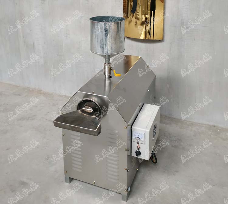 80型臥式搟面皮機(jī)產(chǎn)品展示