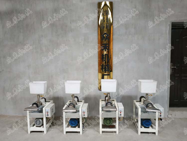 50型臥式搟面皮機(jī)產(chǎn)品展示